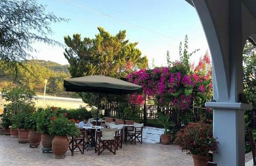 Asklipiio Hotel | Liros