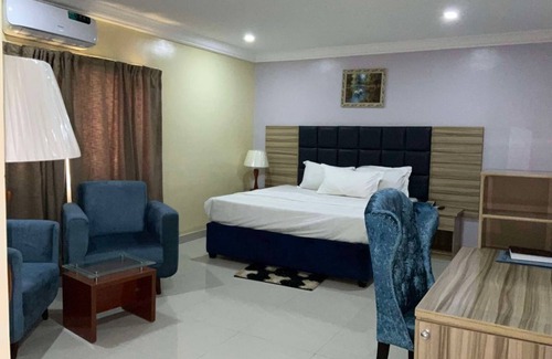 Ilorin Hotel | LIS HOTEL AND SUITES
