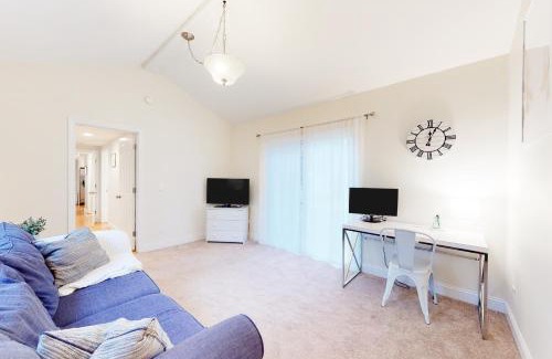 New Seabury House | Lisa Lane