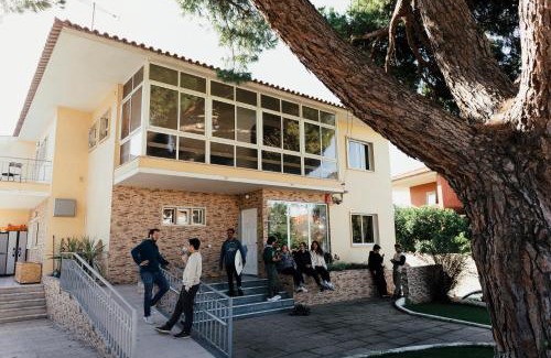 Carcavelos Hostel | Lisbon Surf Hostel