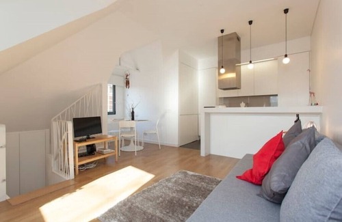 Pena Apartment | Lisbon Windmill Apartments (White)nElegant and bright duplex apartment