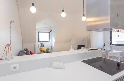 Pena Apartment | Lisbon Windmill Apartments (White)nElegant and bright duplex apartment