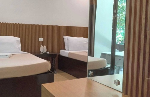 Urdaneta City Hotel | Lisland Rainforest Resort