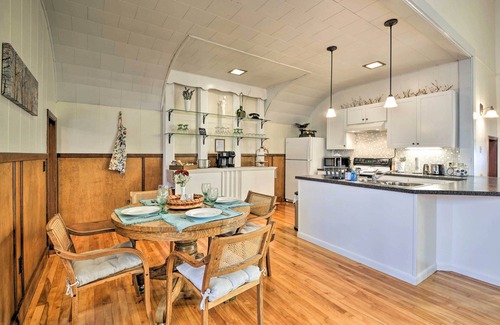 Lisle Apartment | Lisle Apt: Fireplace & Stained Glass Windows!