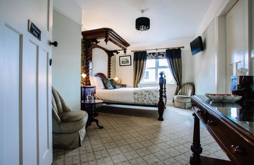 Dromore Bed & Breakfast | Lisnacurran B&B, Hot tub & Sauna - The Green Room
