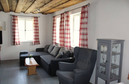 Dietfurt House | Listed Jura house first floor