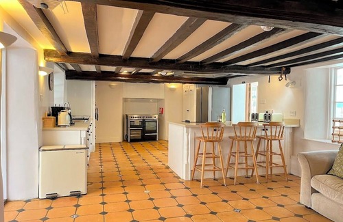 South Leigh Other | Listed Farmhouse on the edge of the Cotswolds