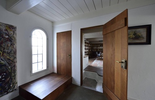 Garding House | Listed thatched roof property in a quiet, secluded location