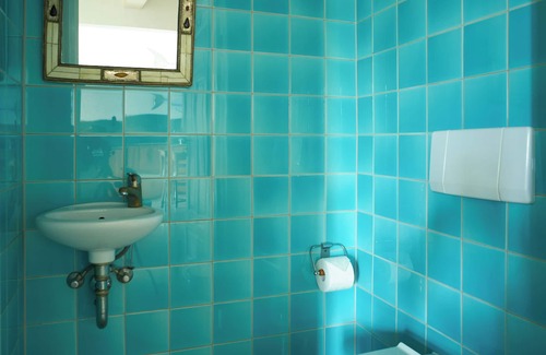 Garding House | Listed thatched roof property in a quiet, secluded location