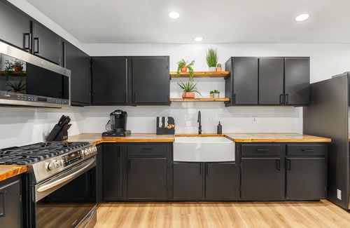 Oak Cliff House | Listen Linda, 5 Bedroom Home Near Bishop Arts