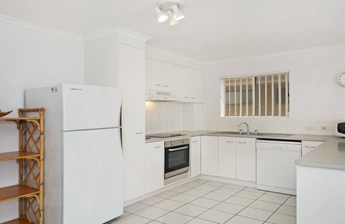 Woorim Apartment | LISTEN TO THE SURF from Rickman Pde, Woorim