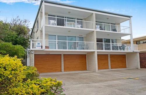 Woorim Apartment | LISTEN TO THE SURF from Rickman Pde, Woorim