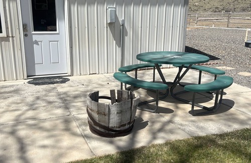 Dubois Apartment | Listen to the Wind River