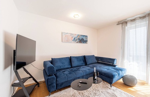 Sudliche Innenstadt Condo | Lit Living Luxus - Box Spring - Parking