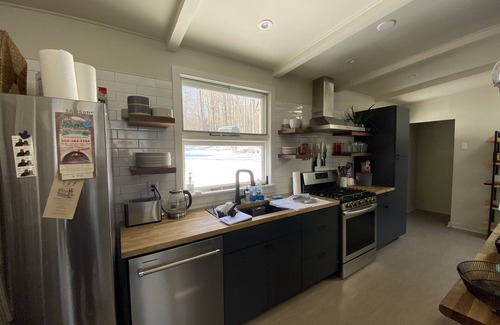 New Preston House | Litchfield County! Cozy & quiet, newly renovated 3 bdrm home near Lake Waramaug.