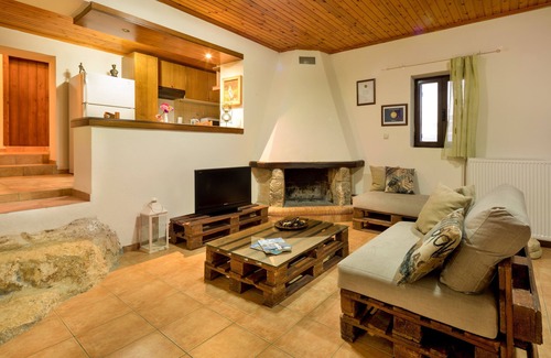 Kamboi House | LITHARI stone house in the village Kampoi (00000009764)