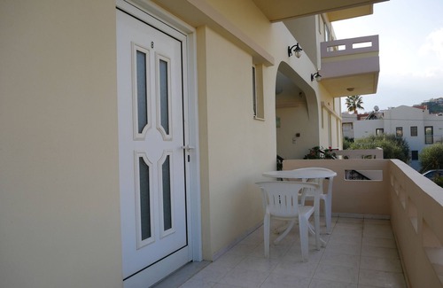 Agia Apartment | Litinas Apartment 8 with balcony in front of the pool