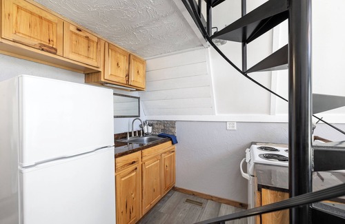 Lampe Cabin | Little Aframe w/Exclusive Fire pit, Pet Friendly, Dogwood Canyon-15 min