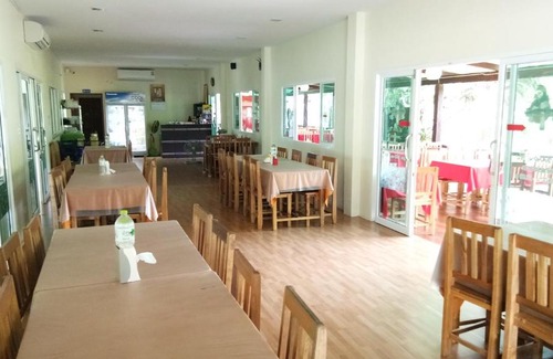 Takua Pa Resort | Little Amazon Home