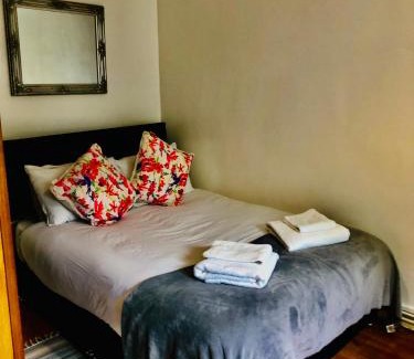 Junction Apartment | Little apartment 20 min from central London