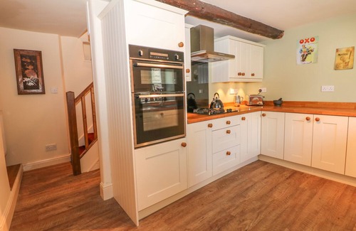 Castleton Cottage | LITTLE BARGATE, pet friendly in Castleton, Peak District