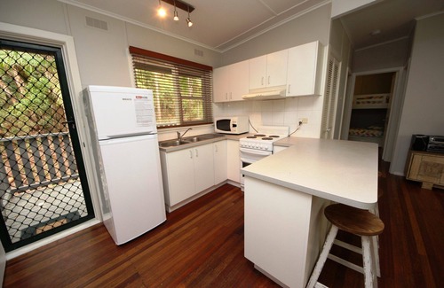 Arakoon Cottage | Little Bay Cottage - 8 East St SWR