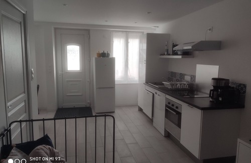 Pleine-Fougeres House | Little bay