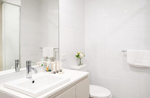 Little Bay Apartment | Little Bay Haven-Stylish Coastal Apartment