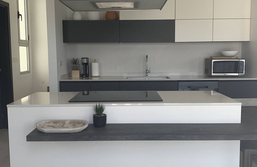 Belair Condo | Little Bay- Stunning view, 2 bedroom sleeps 6
