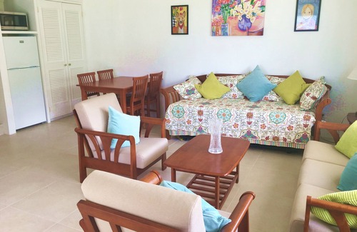 Dickenson Bay Apartment | LITTLE BAY VILLA 40 PACES FROM THE CARIBBEAN SEA!