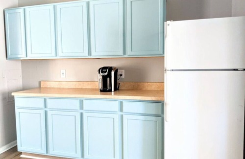 Villas House | Little Beach House pet friendly 1 block to beach