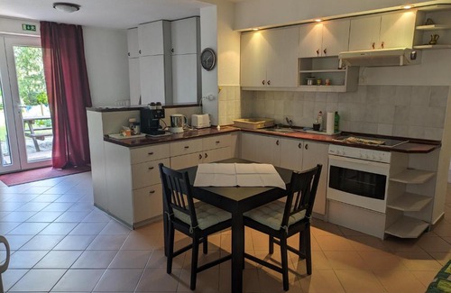 Mogyorod Apartment | Little Bear Apartment