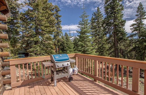 Tahoe Vista House | Little Bear Cabin by Hauserman Rentals