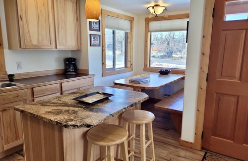 Winthrop Cabin | Little Bear Cabin-Dog Friendly,Close to Winthrop's Downtown and Ski Trailhead!