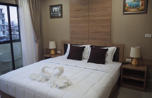 Hat Yai House | Little Bear Guesthouse and Restaurant
