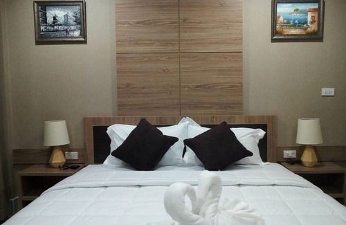 Hat Yai House | Little Bear Guesthouse and Restaurant