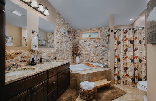 New Tripoli Cabin | Little Bear Lodge with Babbling Brook on 3+ Acres Lehigh Valley/Allentown, PA