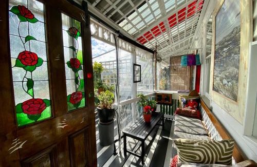 Smithton Apartment | Little bird