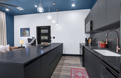 Canyon Lake House | Little Blanca I Canyon Lake, Modern, Boat Parking