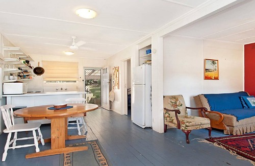Hardys Bay House | 'Little Blue House' by Accom Holidays