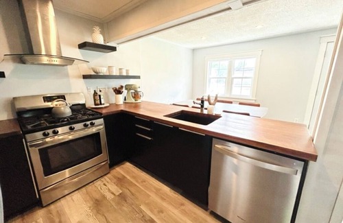 Owen Sound House | Little Blue Oasis