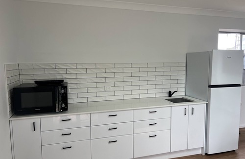 Port Macquarie Villa | Little Boat Guesthouse - close to CBD, walk to restaurants, pets