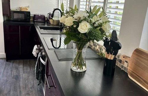 Great Leighs Cottage | Little Brook Retreat cozy adorable & romantic.