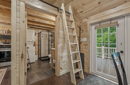 Pittsville Cabin | Little Cabin at Leesville Lake with a GIANT deck