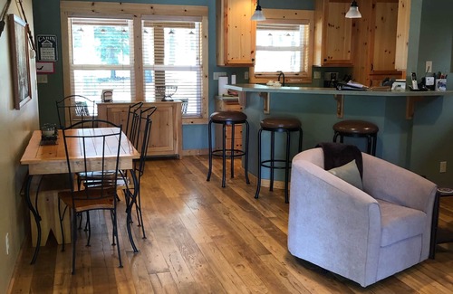 Prattville Cabin | Little Cabin in the Woods