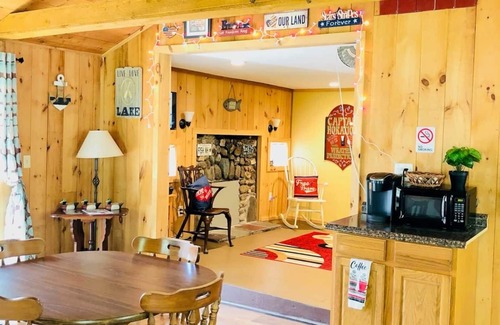 Croydon House | Little Cabin Retreat Waterfront Access/Dog Welcome