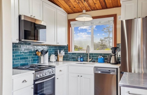 Arch Cape Cabin | Little Caper - Newly Renovated! - Beachcomber Vacation Homes