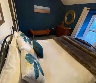 Llanfair House | Little Chapel House
