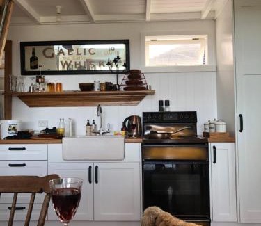 New Plymouth House | Little Church Bay