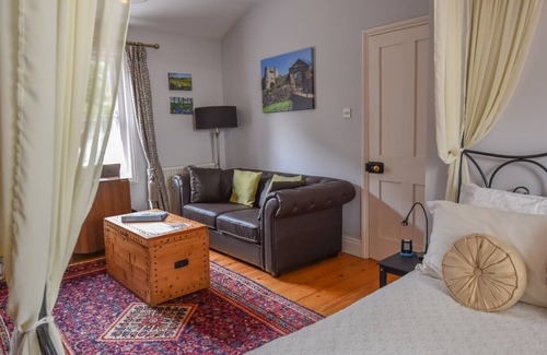 Newport Apartment | Little Clatterford a little romantic countryside retreat
